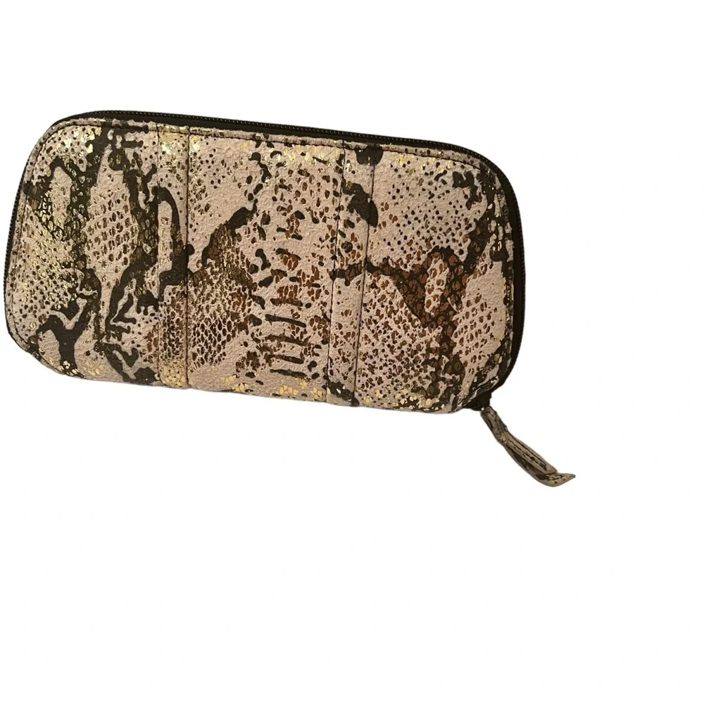 Kenneth Cole Reaction Animal Print Metallic Gold Wallet NWOT